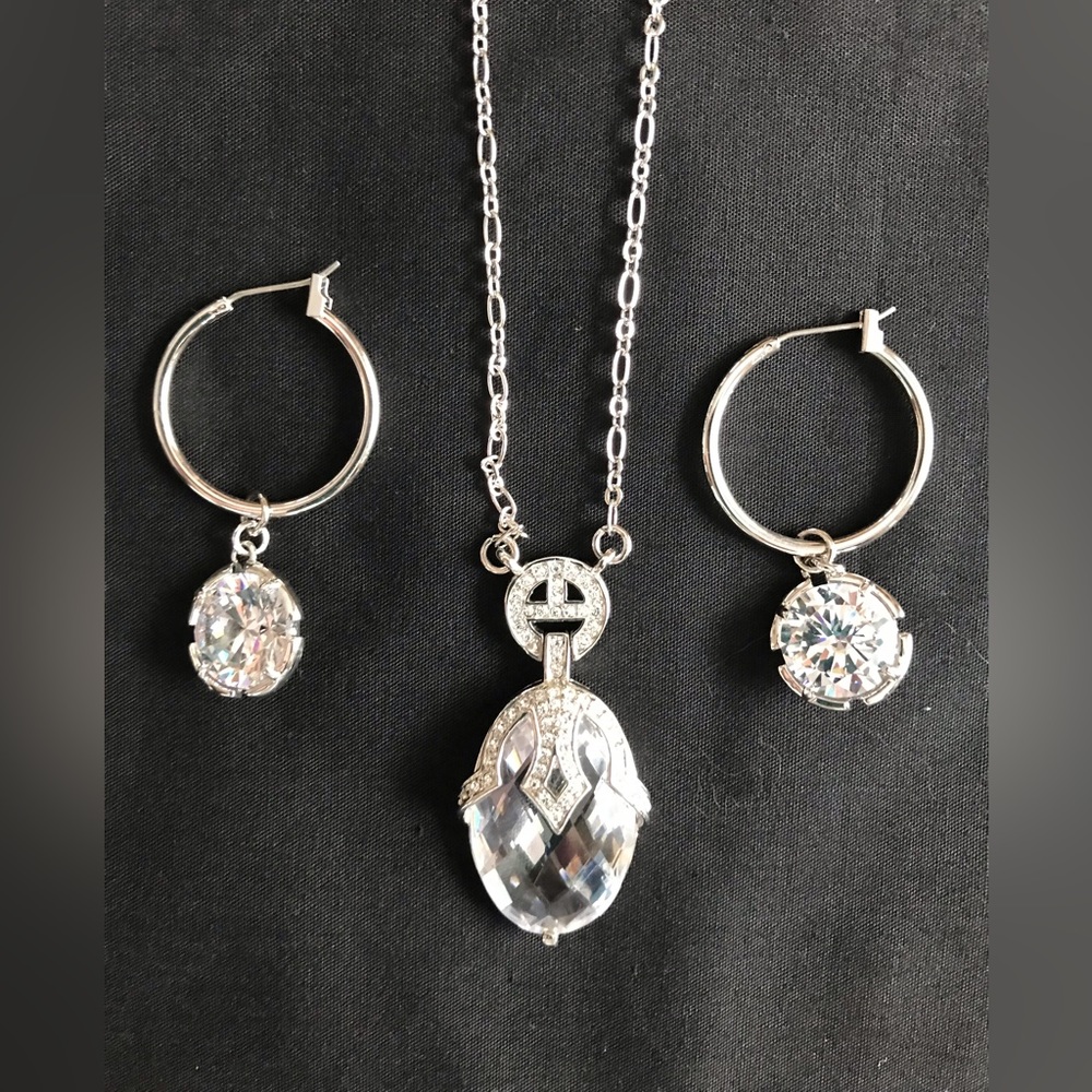 Fifth Avenue Collection Necklace and Earring Set